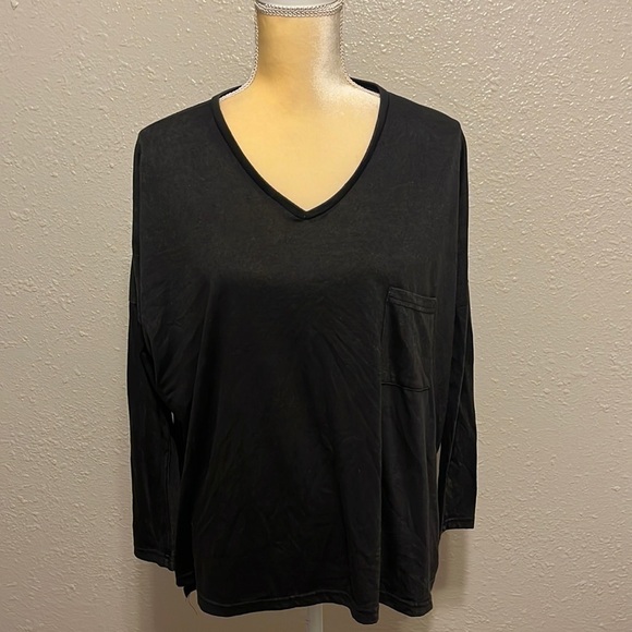 SHE + Sky Black Long Sleeve V-Neck Oversized Top Size Small - Picture 1 of 6
